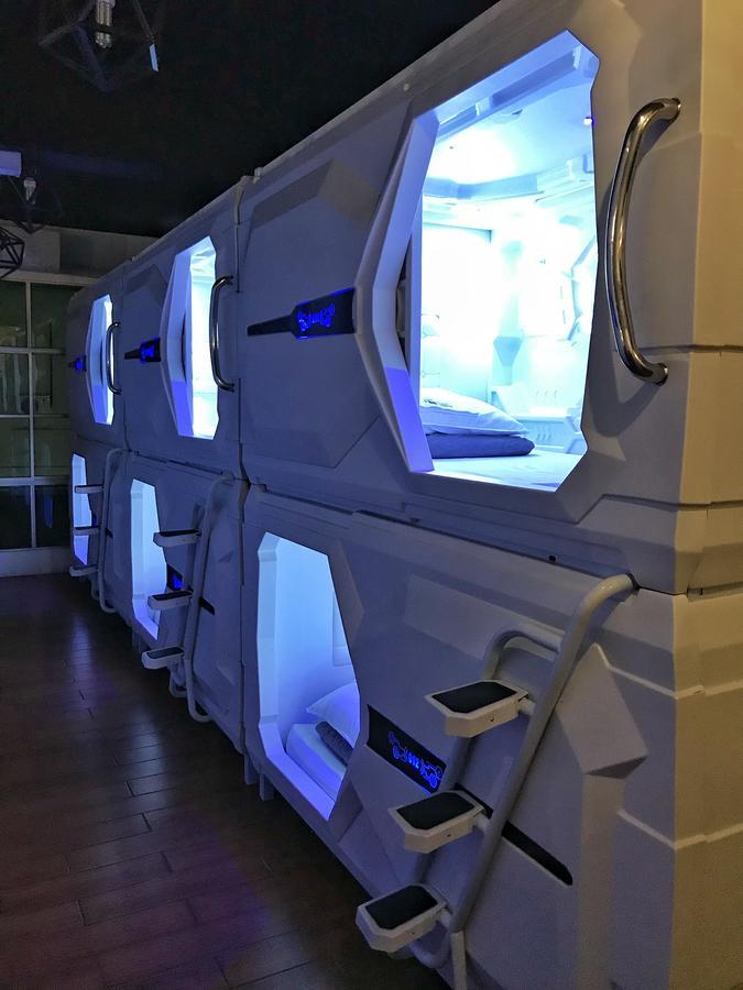 סמפורנה Aloha Capsule Hostel מראה חיצוני תמונה