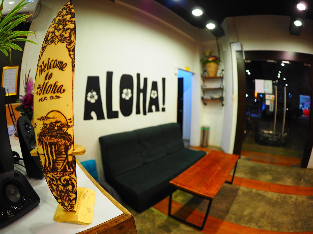 סמפורנה Aloha Capsule Hostel מראה חיצוני תמונה